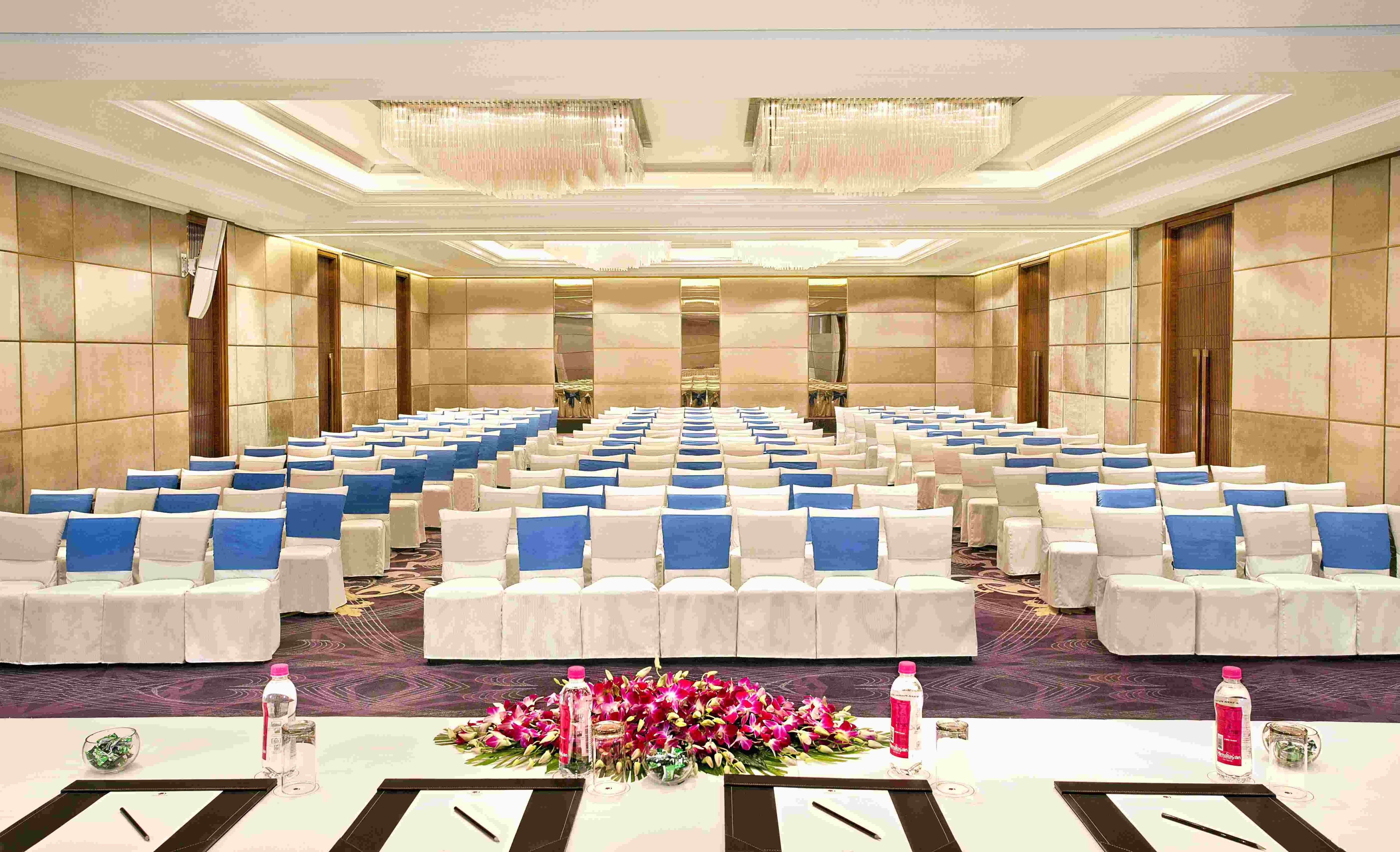 Mayur Vihar Noida By Ihg Hotel New Delhi