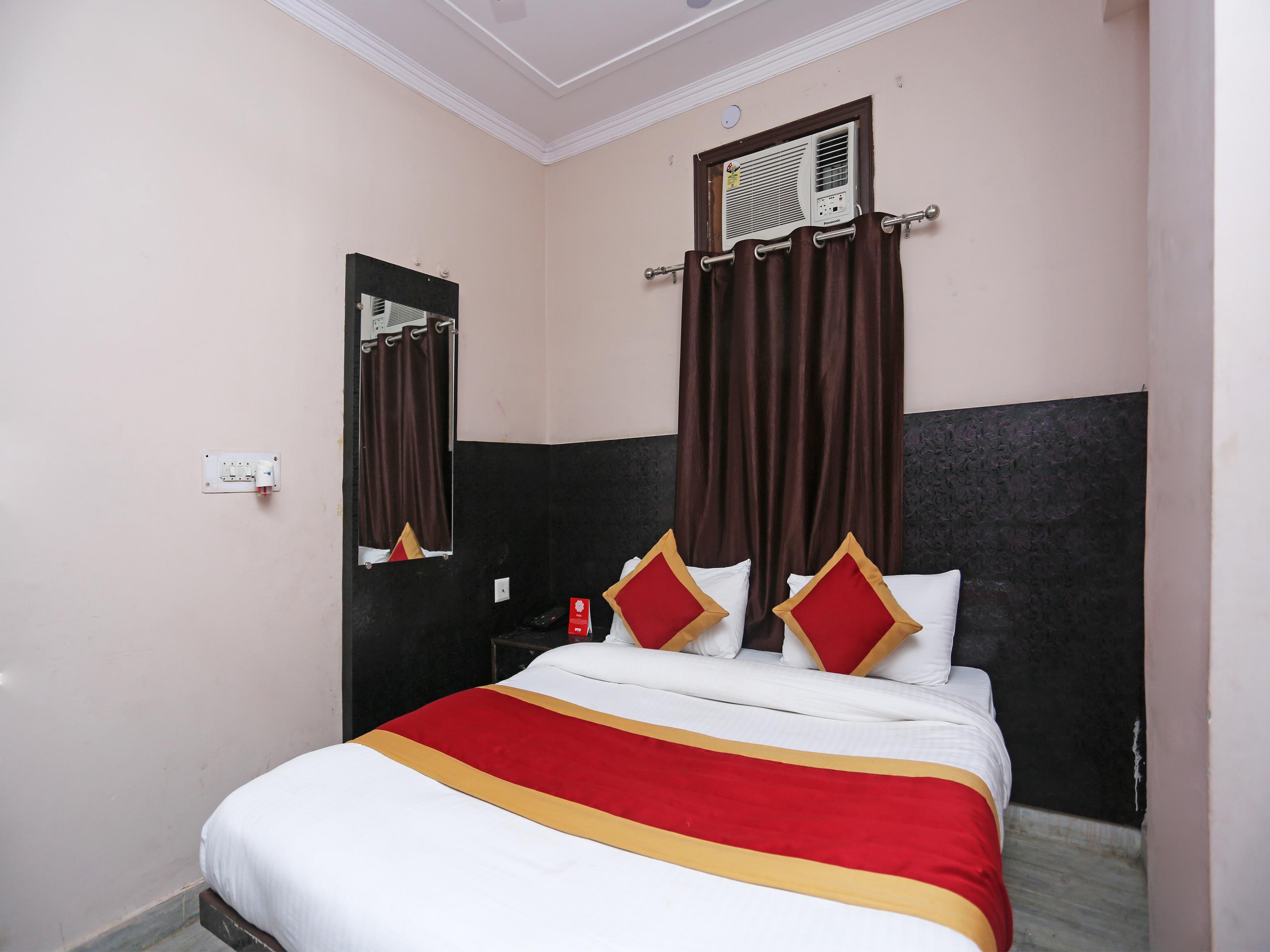 Oyo 11972 Nirvana Residency New Delhi
