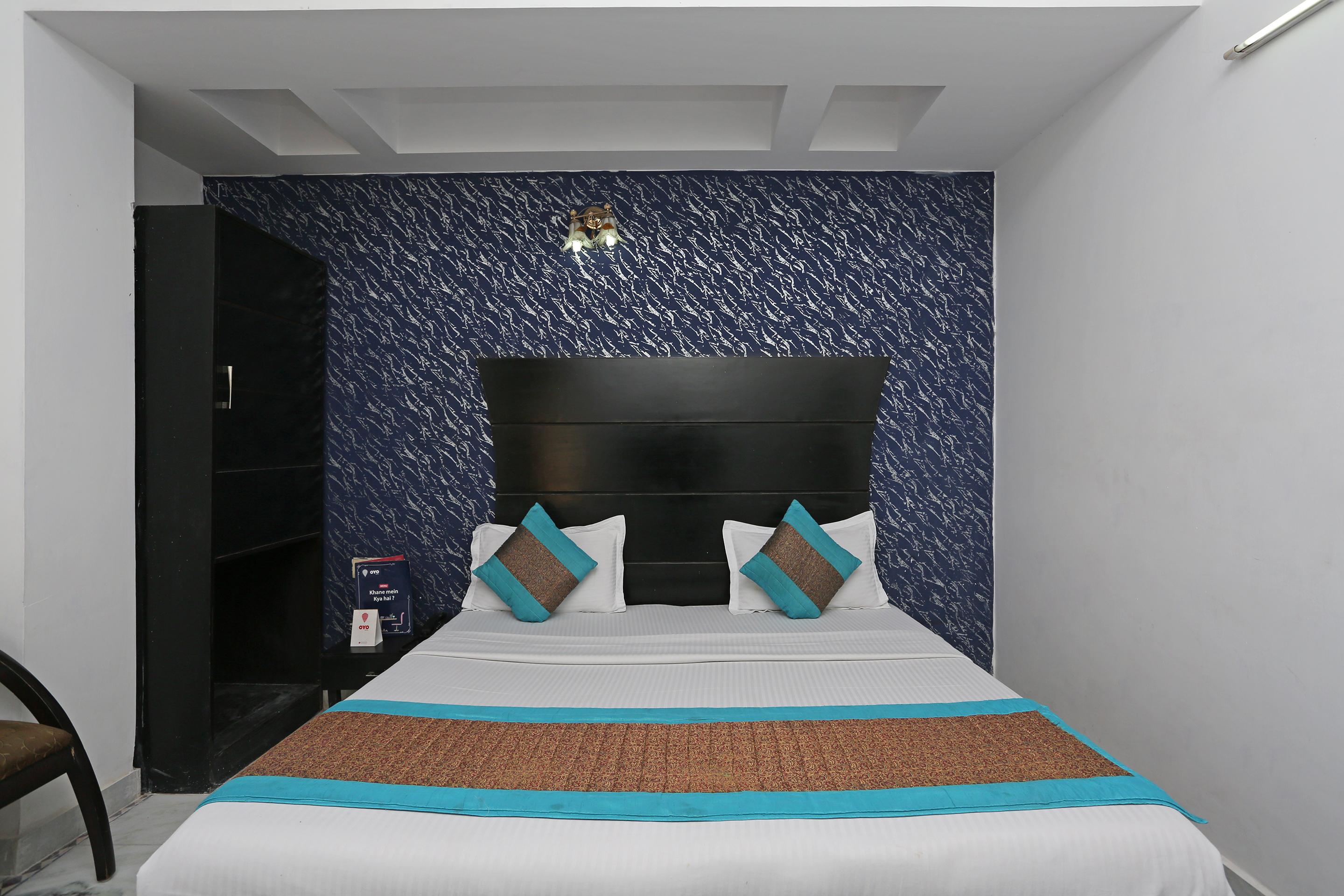 Oyo 337 Anand Hotel Delhi (National Capital Territory of India)