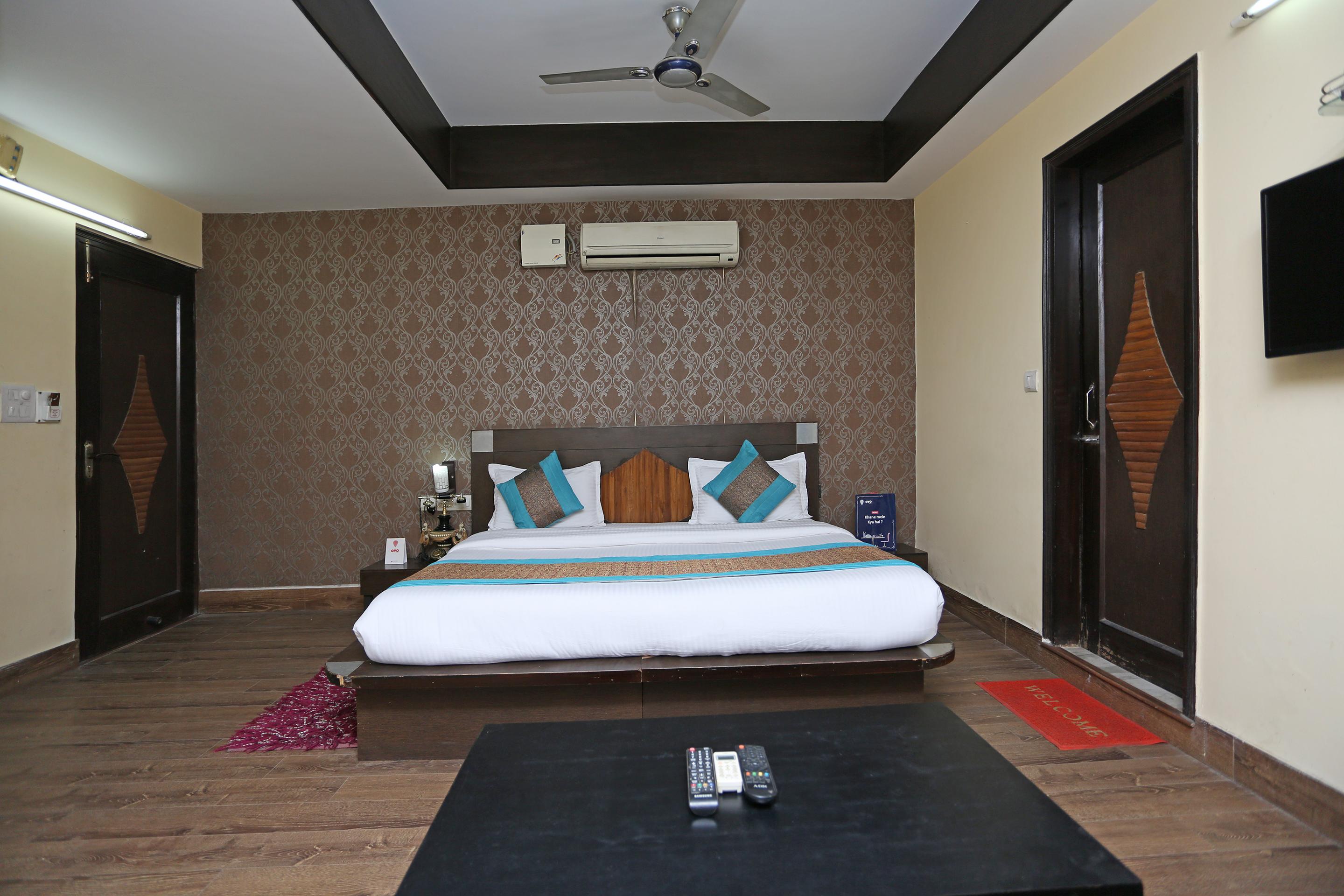 Hotel Oyo 337 Anand Delhi (National Capital Territory of India)