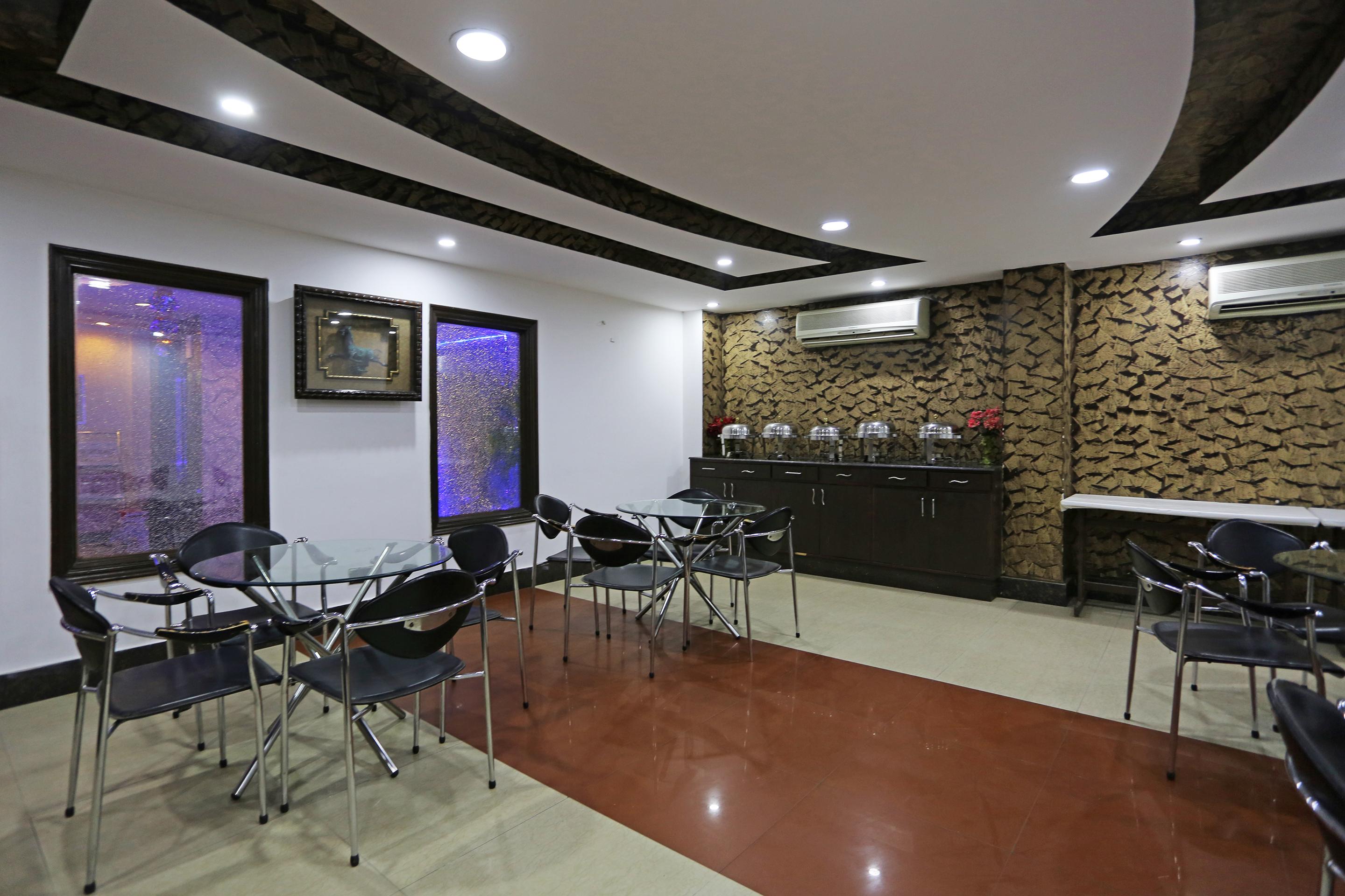Hotel Oyo 337 Anand Delhi (National Capital Territory of India)
