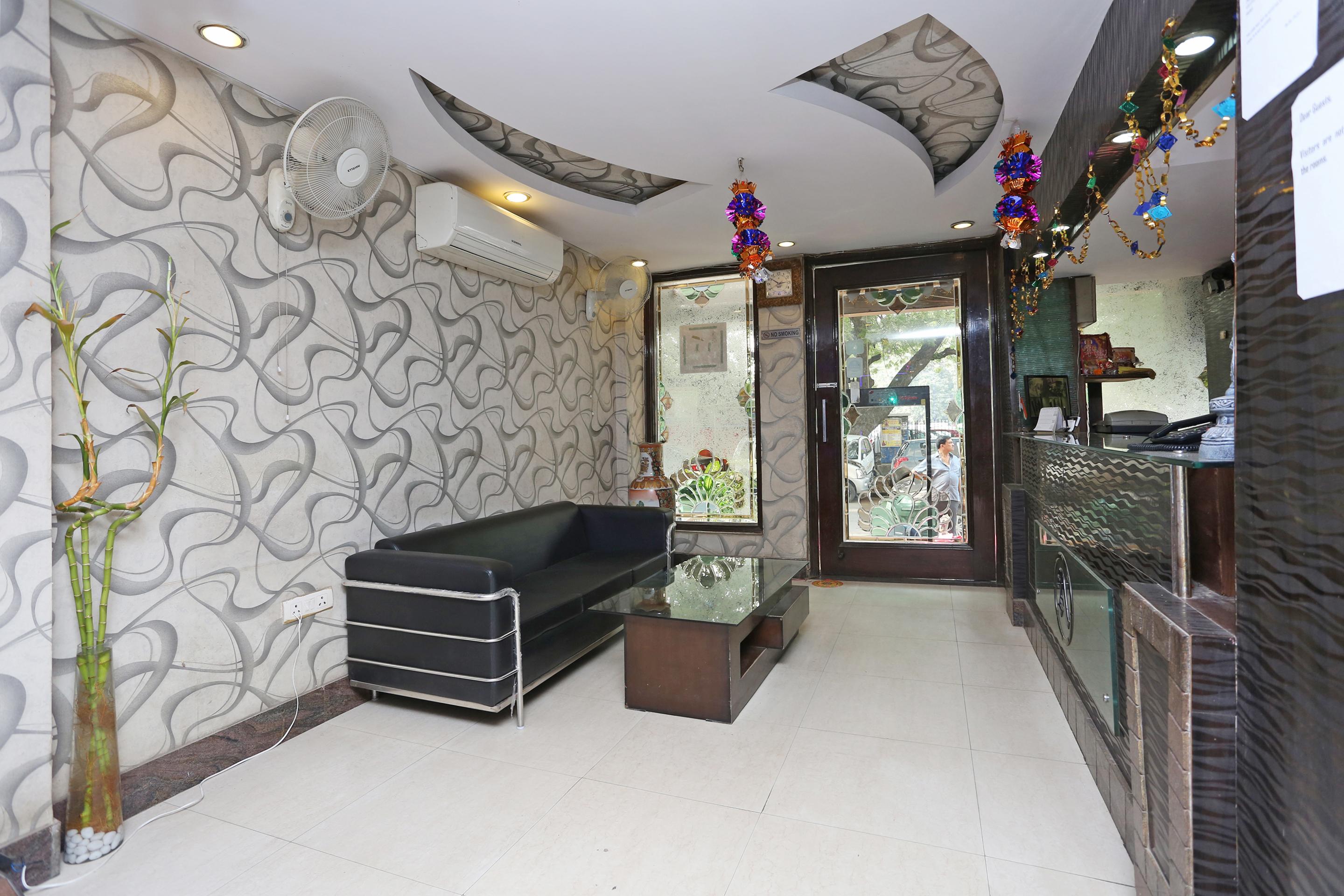 Oyo 337 Anand