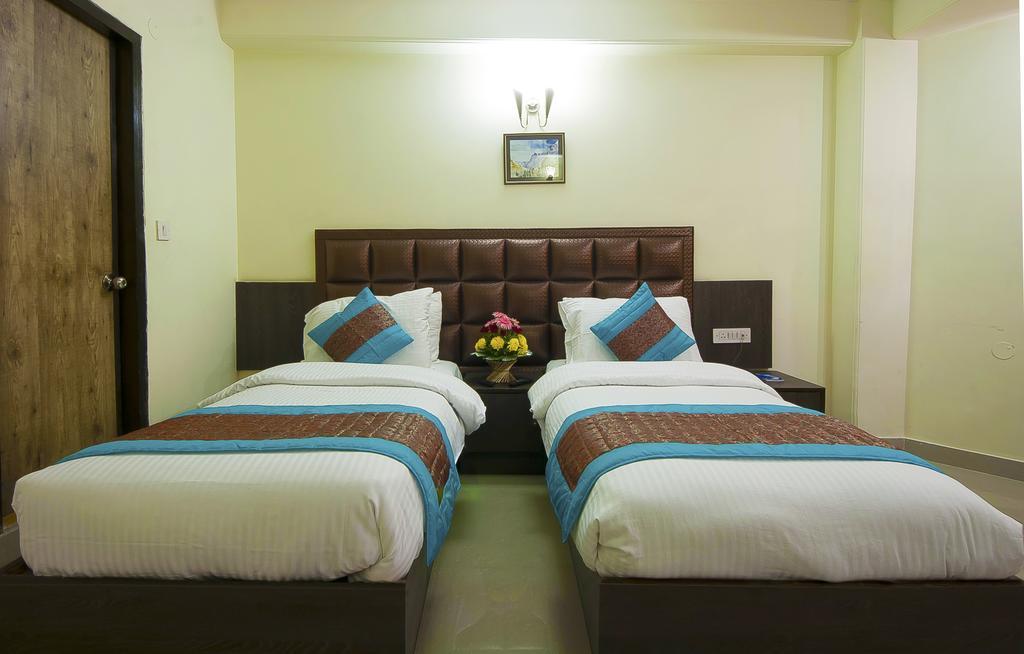 Capital O 2382 White House Continental 3*