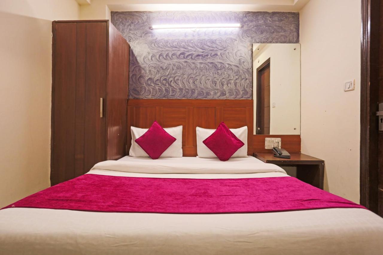 Repose Suites Near Railway Station 4*