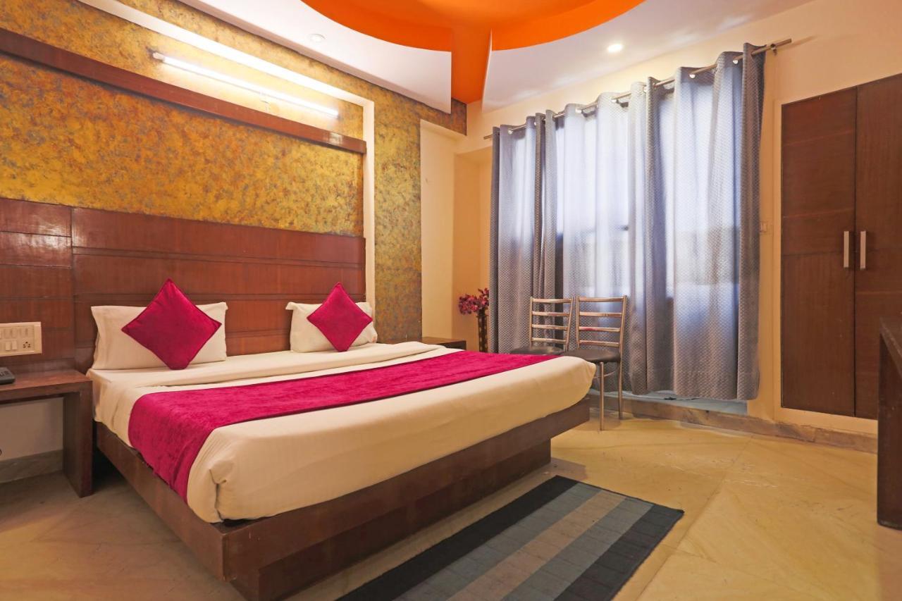 Repose Suites Near Railway Station New Delhi