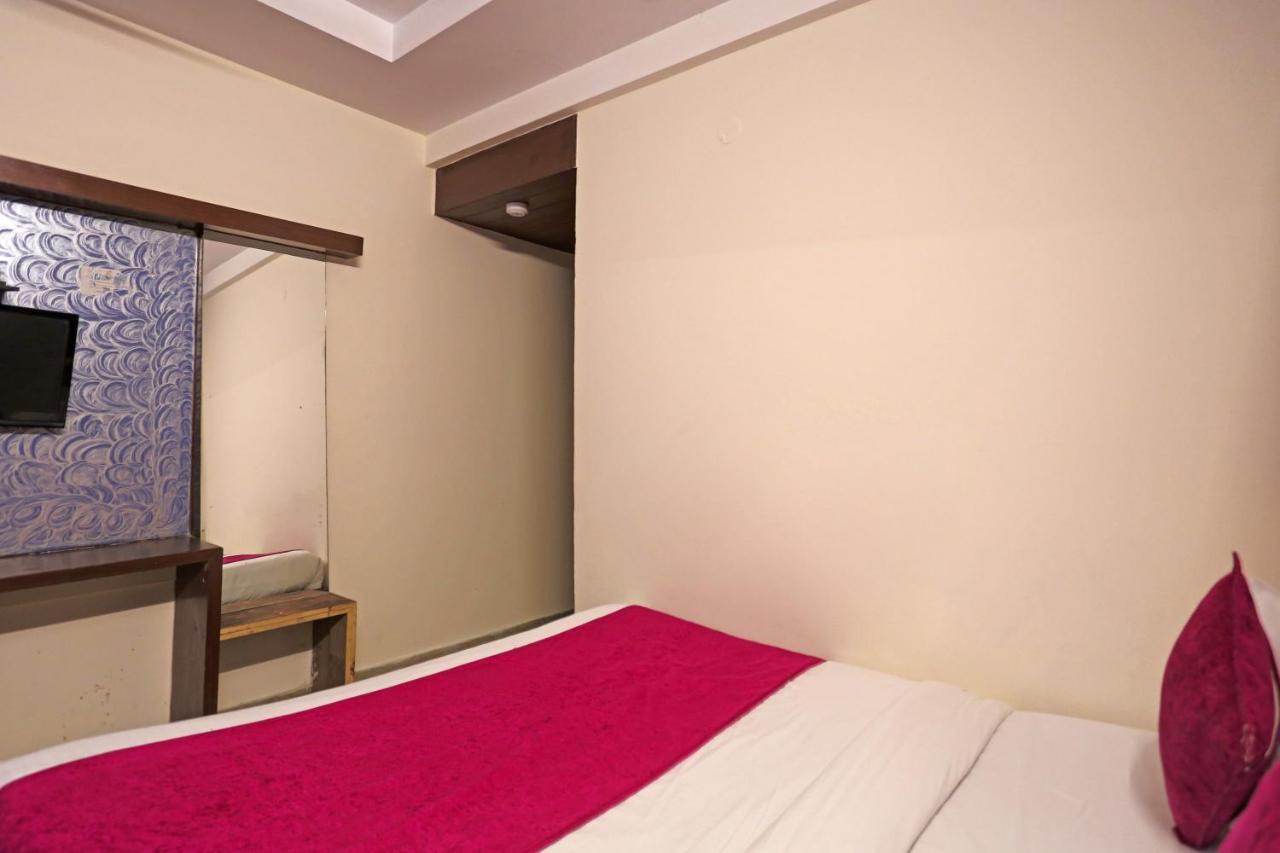 Repose Suites Near Railway Station 4* New Delhi