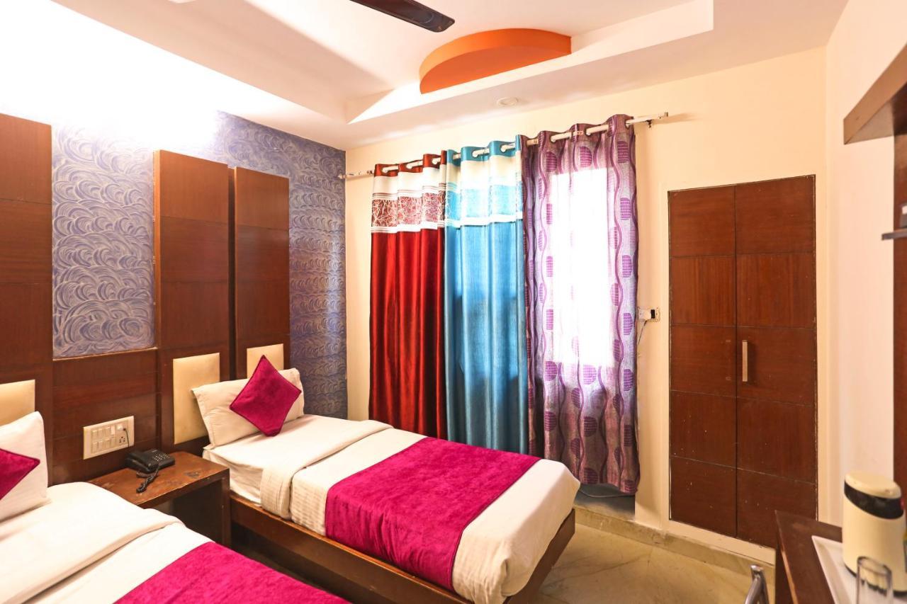 Hotel Repose Suites Near Railway Station New Delhi