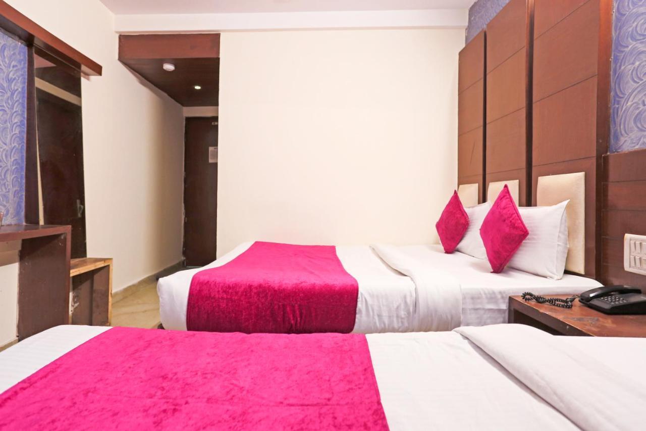 Repose Suites Near Railway Station Hotel