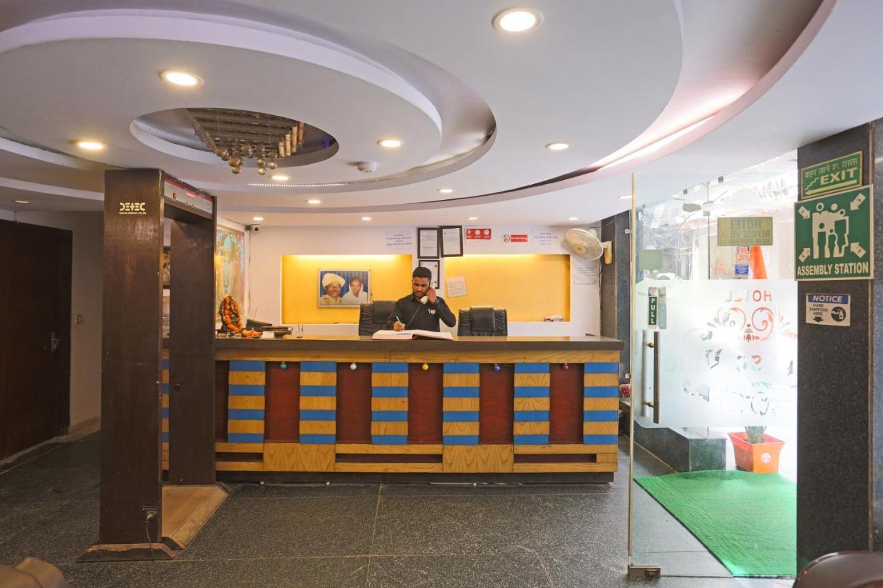 Repose Suites Near Railway Station Hotel