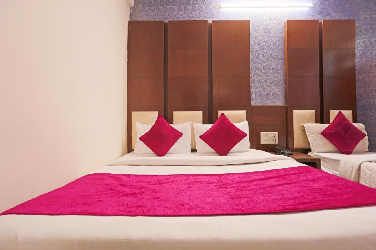 Hotel Repose Suites Near Railway Station