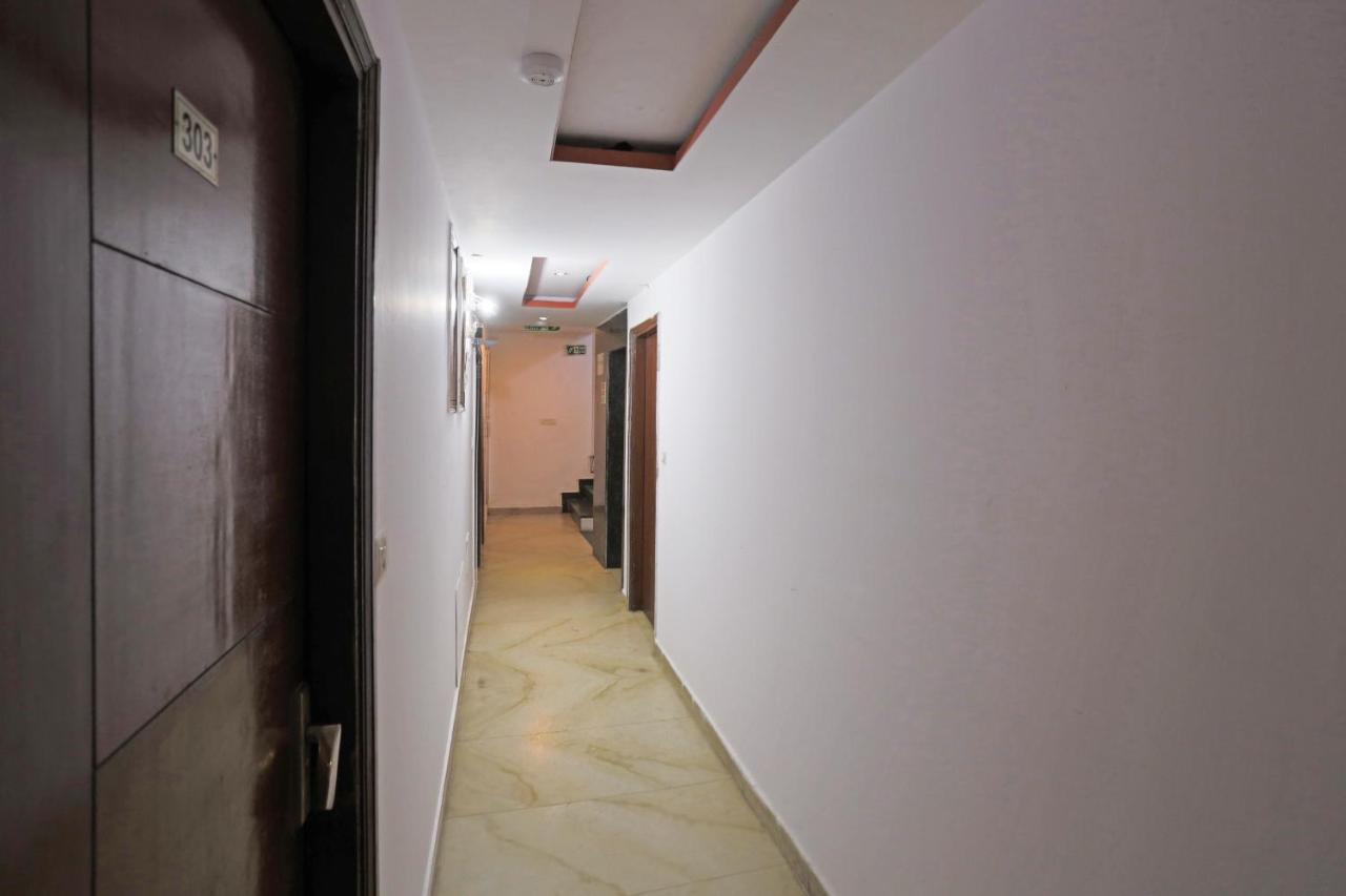 Repose Suites Near Railway Station Hotel