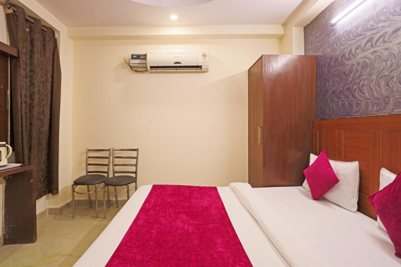 Repose Suites Near Railway Station 4*