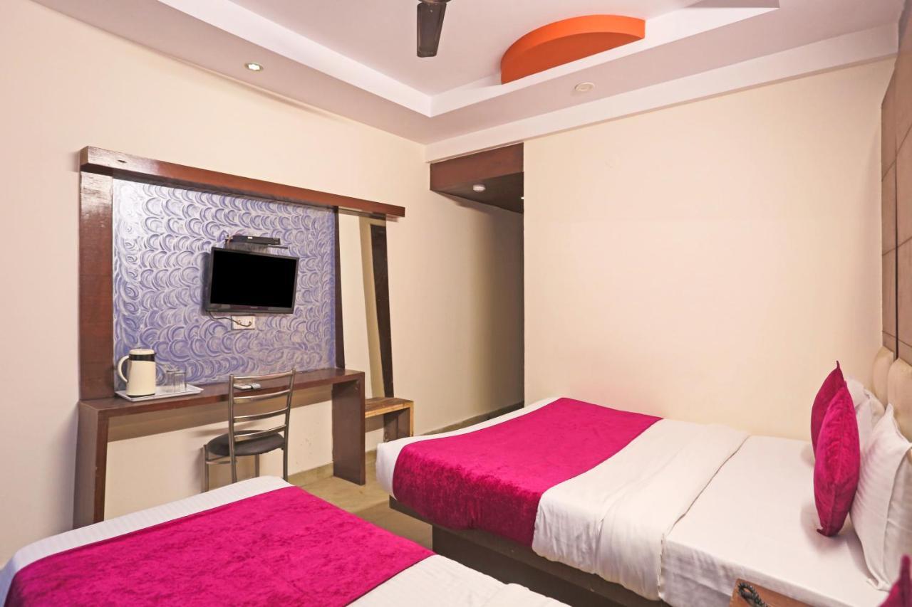Repose Suites Near Railway Station New Delhi