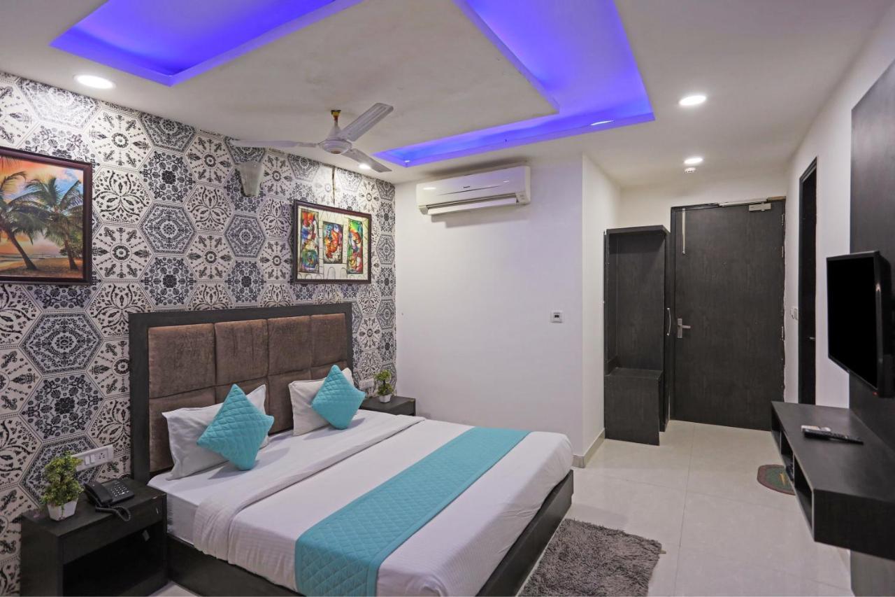 Hotel Grand Belwood Near Delhi Airport 3*