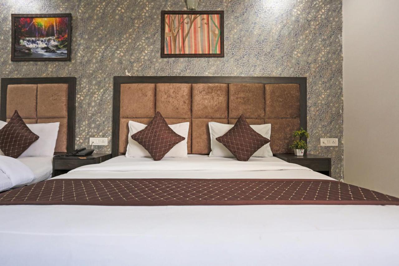 Grand Belwood Near Delhi Airport Hotel 3*