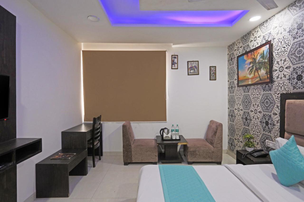 Grand Belwood Near Delhi Airport Hotel