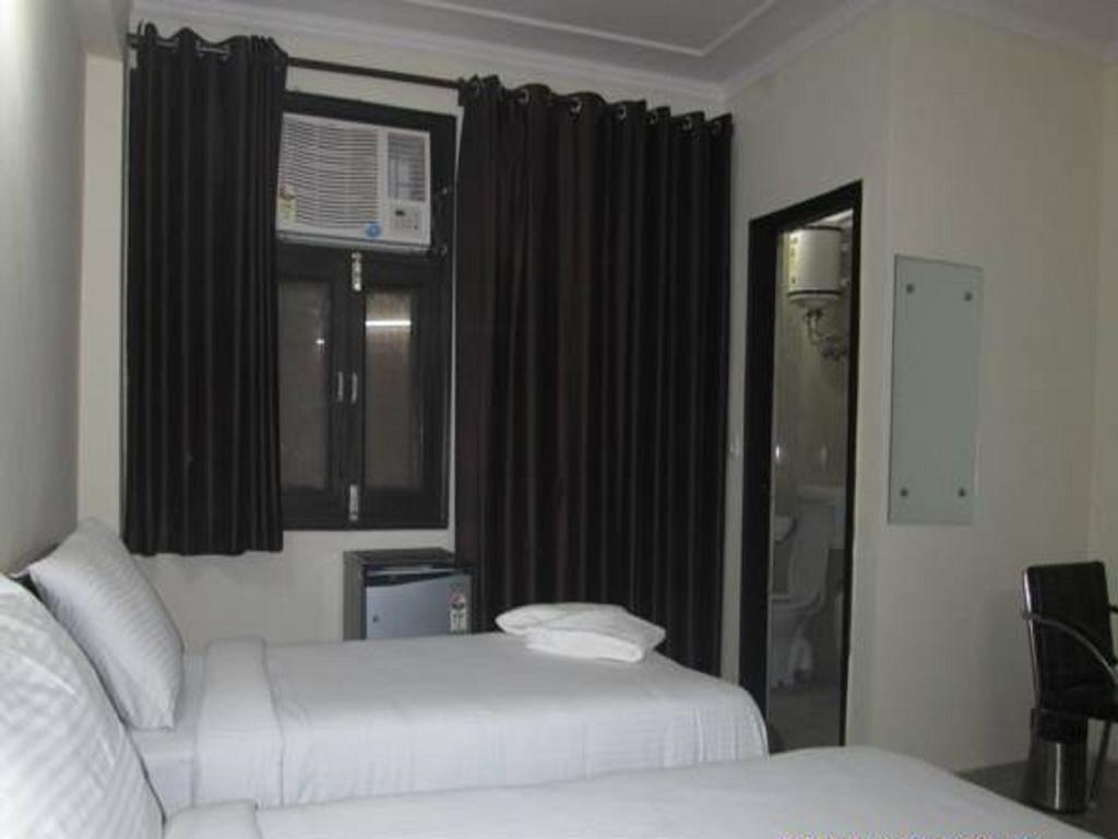 Charanpahari 3* New Delhi