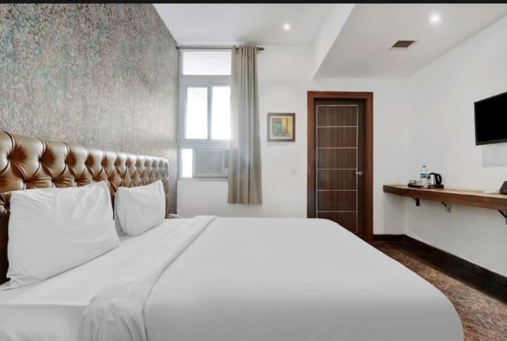 Billions Igi Airport 4* New Delhi