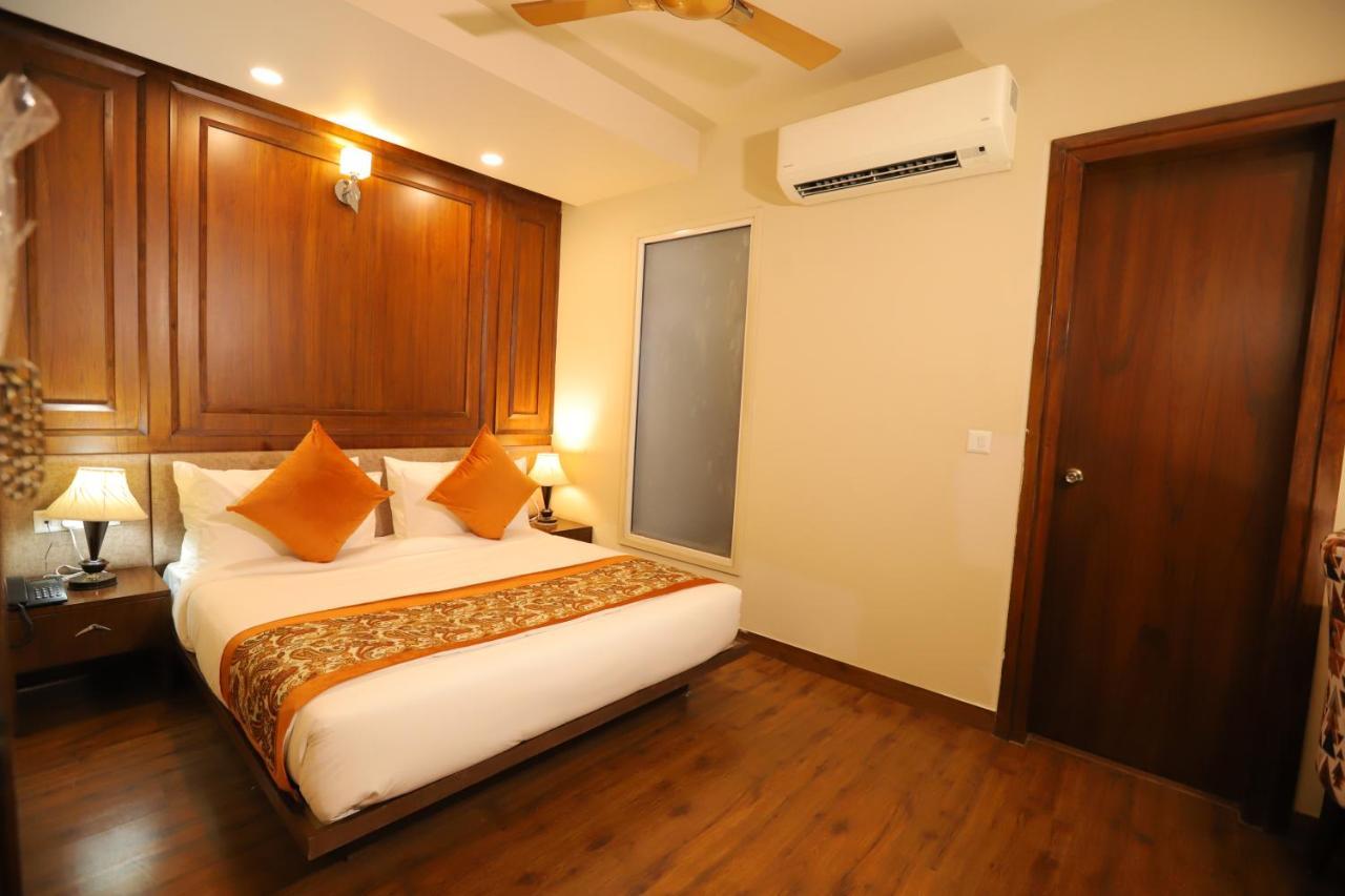 Hotel Ip Royal - New Delhi