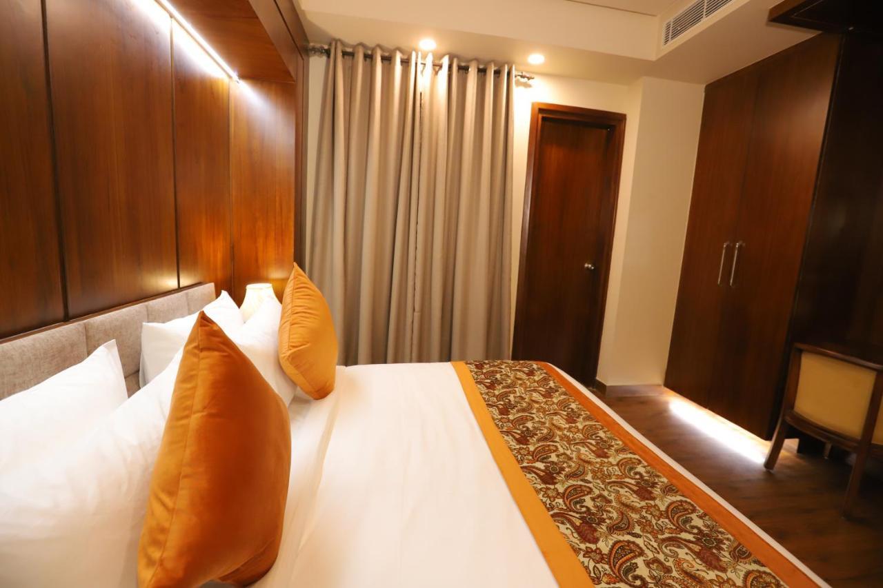 Hotel Ip Royal - New Delhi