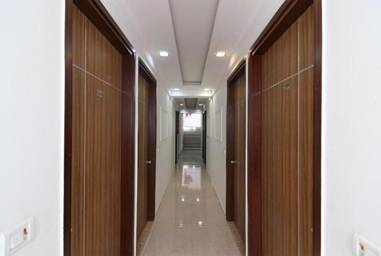 Hotel R S Delhi Airport
