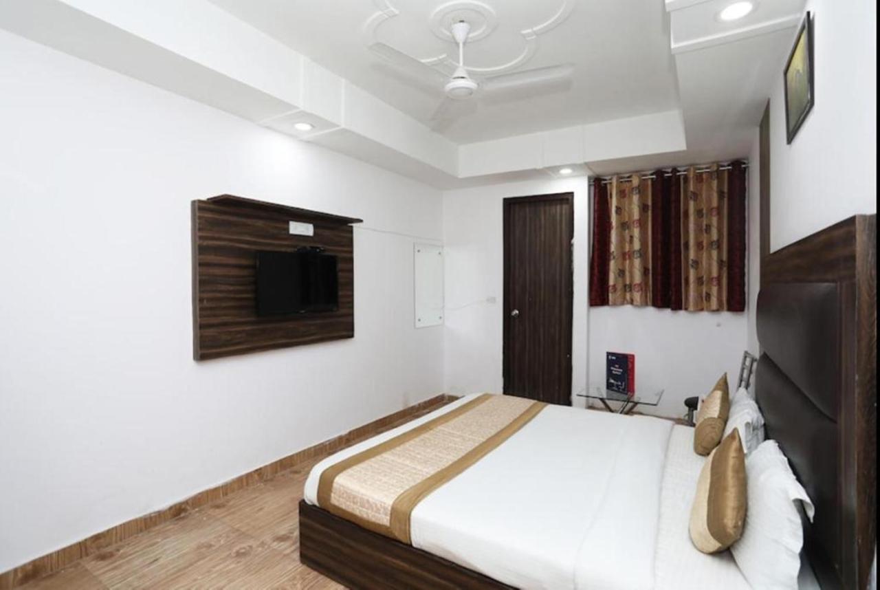 Hotel R S Delhi Airport 3* Nova Deli