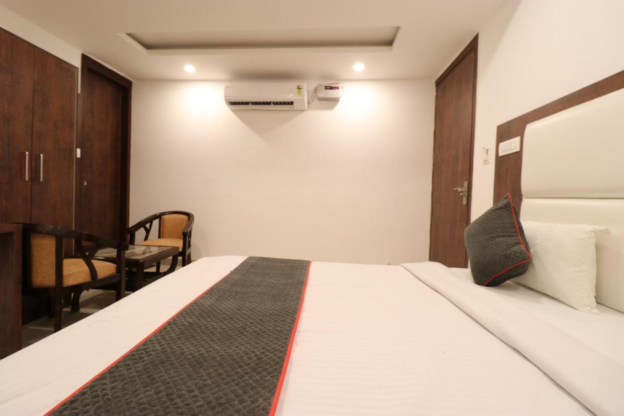 Tark Near Igi Airport Hotel 3*