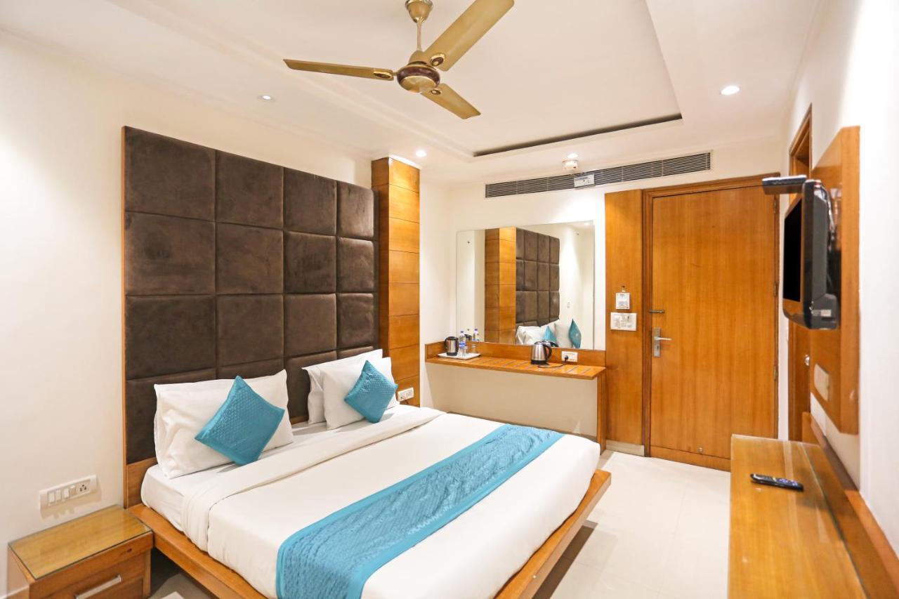 Fortuner Karol Bagh Just 1 Km From New Railway Station Hotel 4*