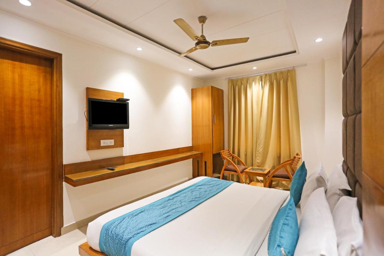 Fortuner Karol Bagh Just 1 Km From New Railway Station Hotel