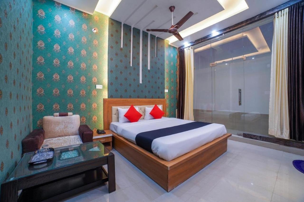 Anand International Hotel Nova Deli