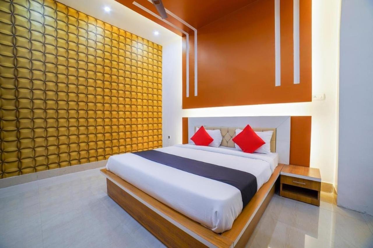 Hotel Anand International