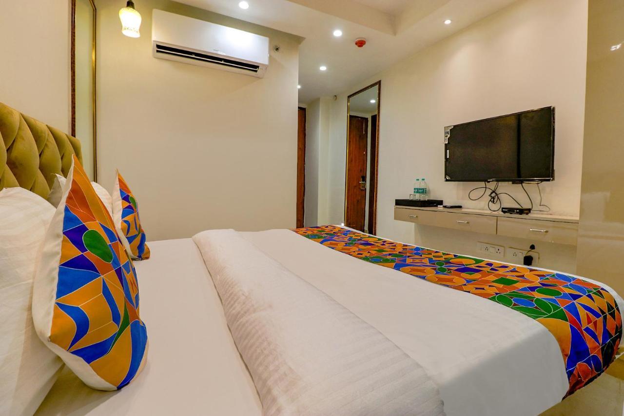 Fabhotel F9 Pitampura Hotel 3*