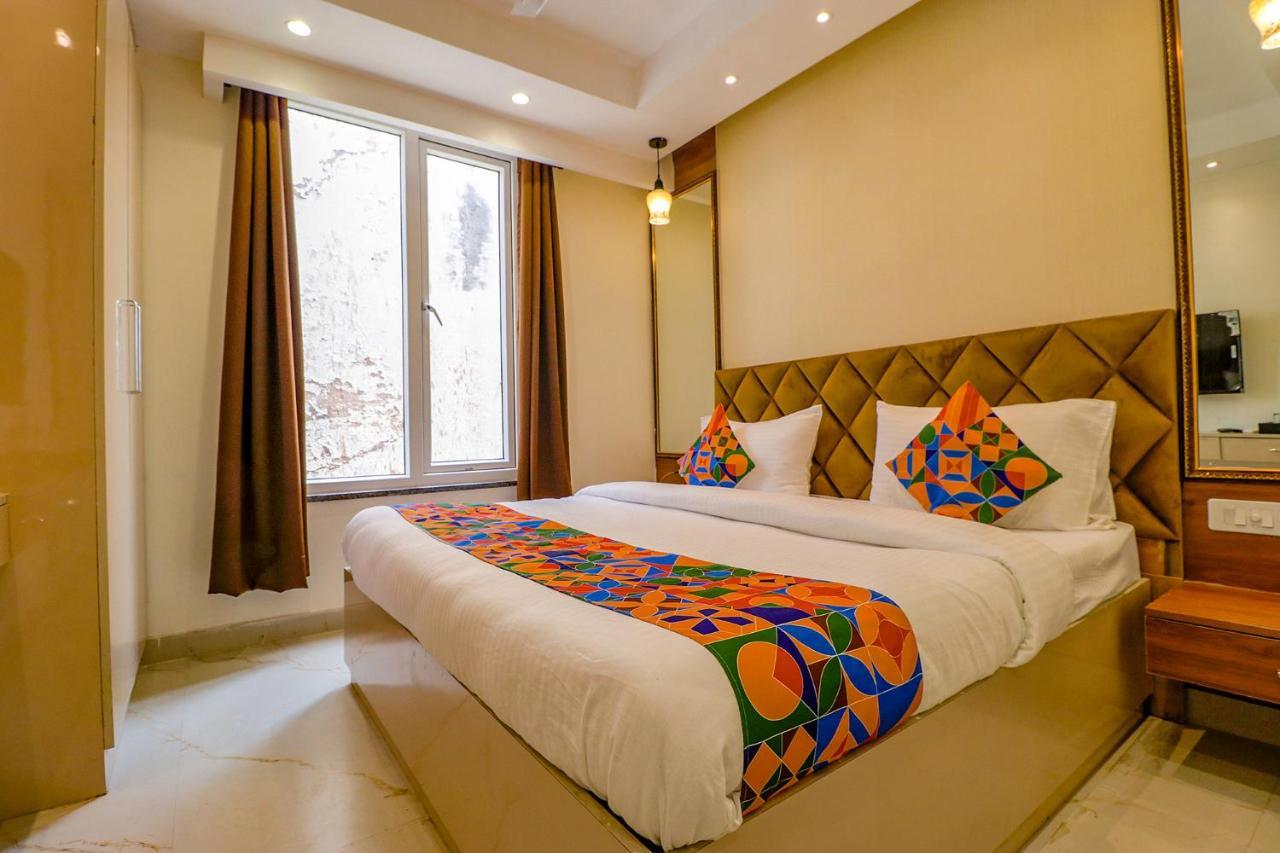Fabhotel F9 Pitampura Hotel