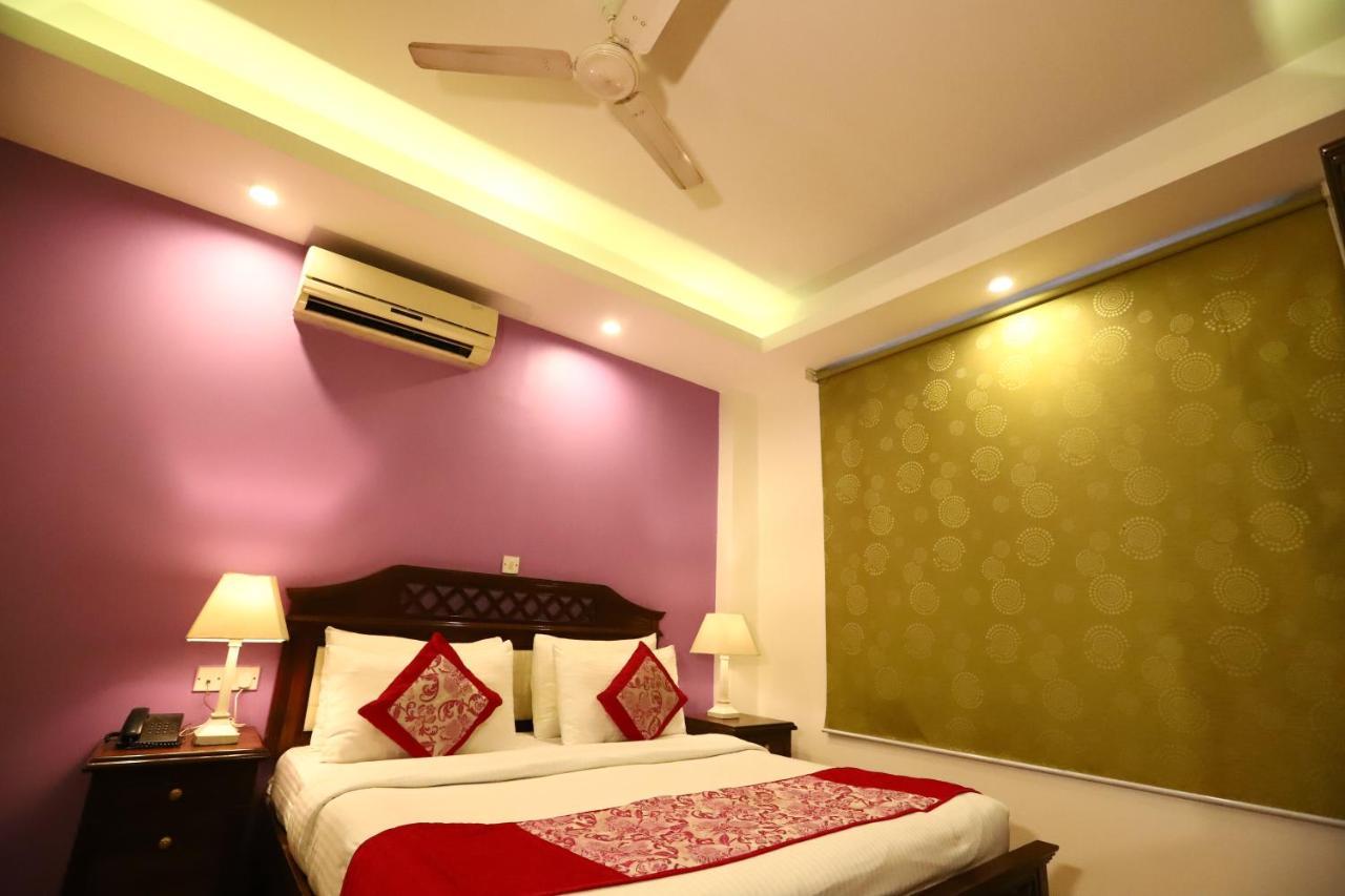 Ambica Palace Aiims - Couple Friendly Local Id Accepted Hotel 3*