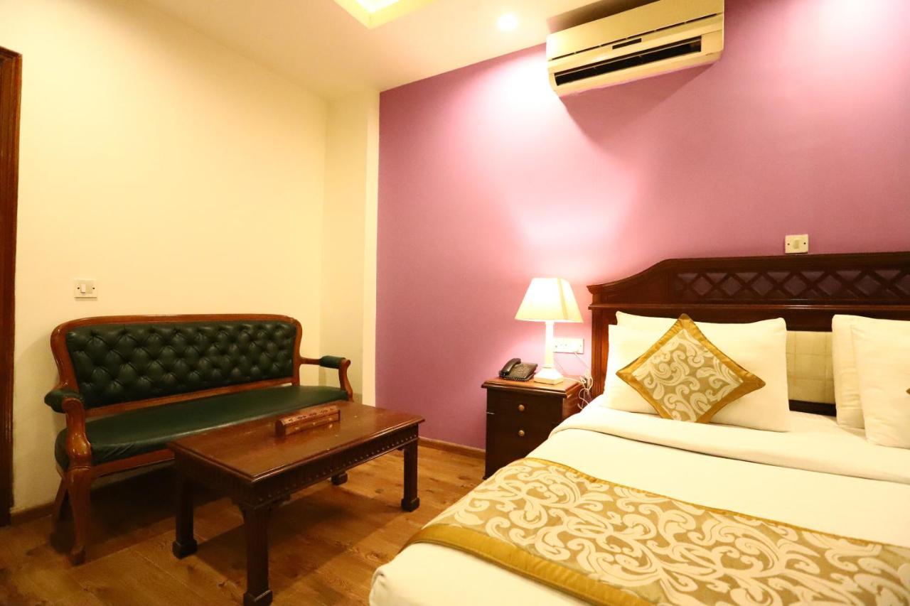 Ambica Palace Aiims - Couple Friendly Local Id Accepted Hotel Nova Deli