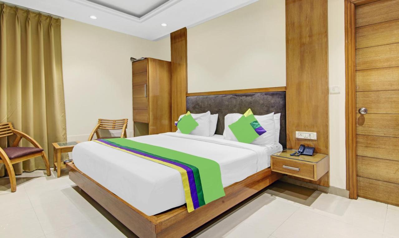 Fortuner, Karol Bagh, New Hotel Delhi (National Capital Territory of India)