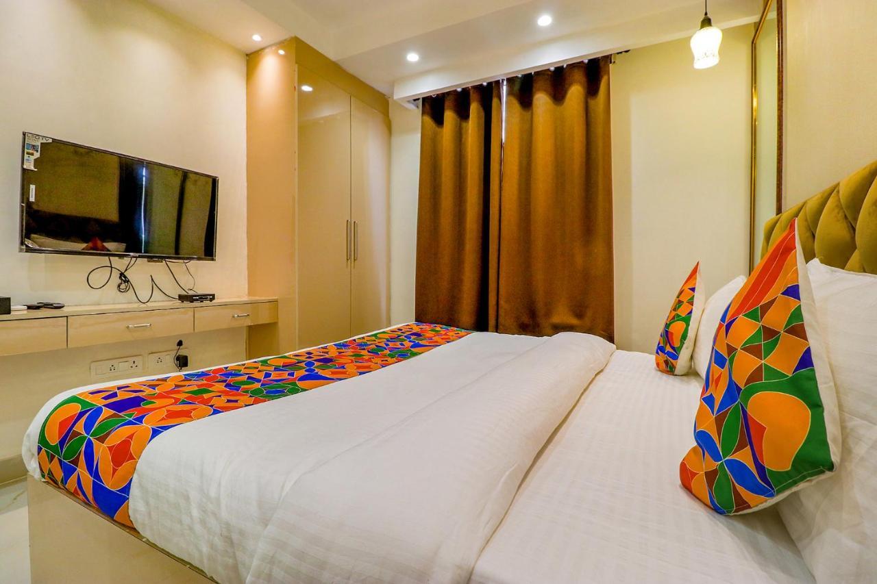Fabhotel F9 Pitampura Hotel 3*
