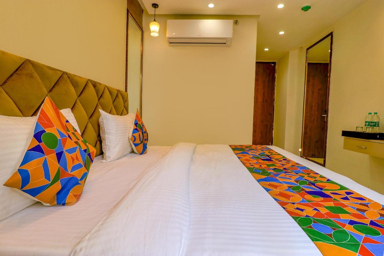 Hotel Fabhotel F9 Pitampura 3*