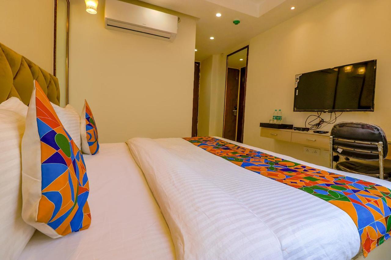 Fabhotel F9 Pitampura Hotel