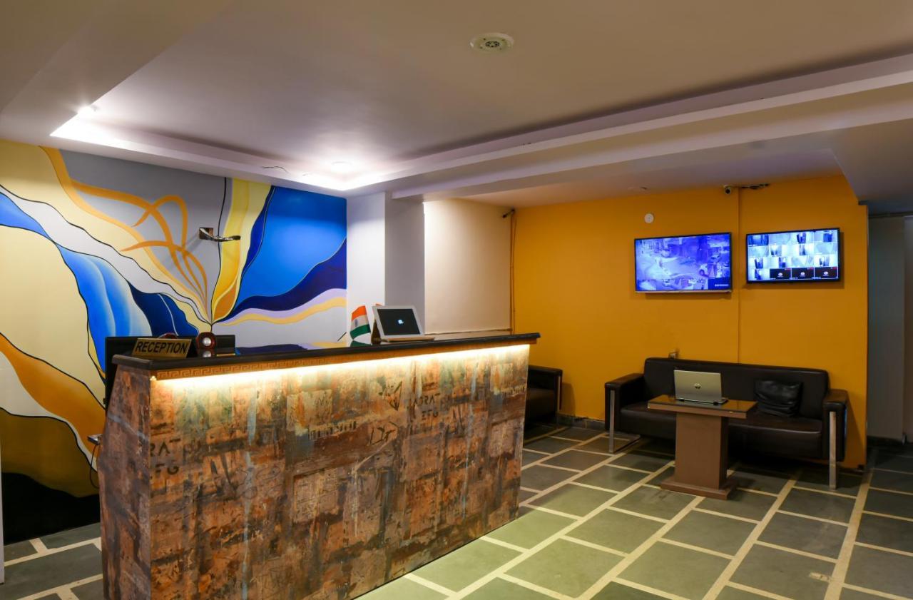 Hotel The Twenties Kamla Nagar New Delhi