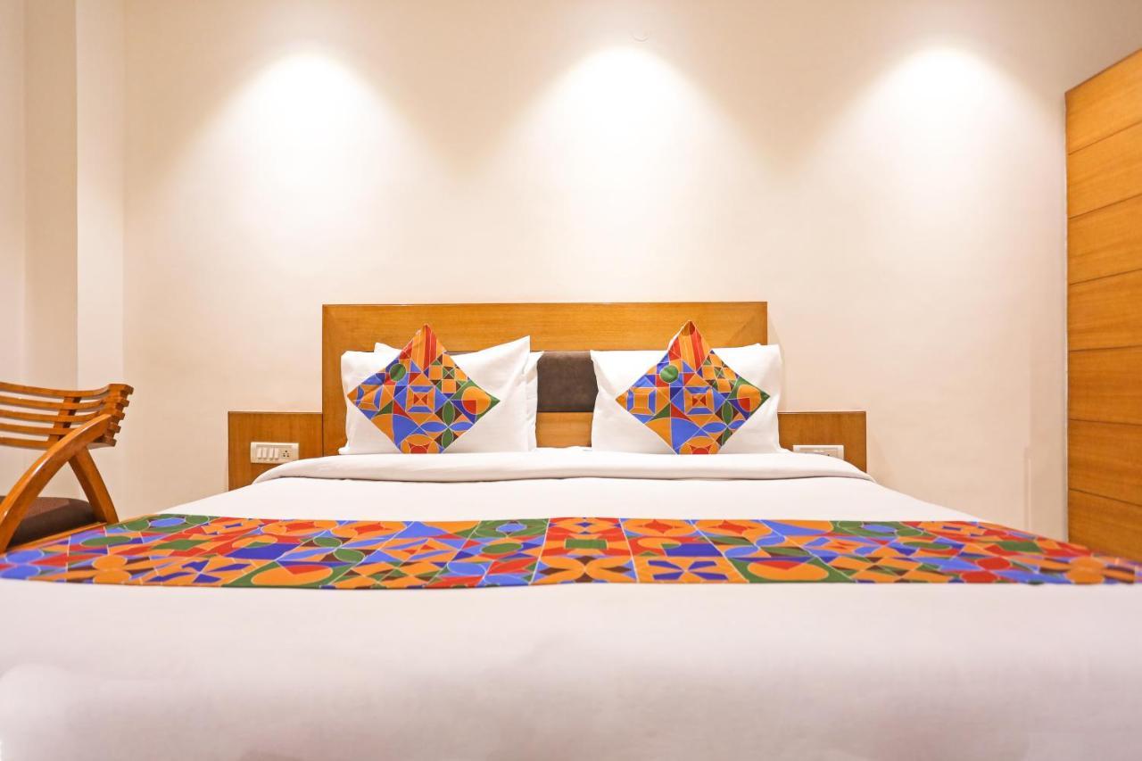 Fortuner Karol Bagh Just 1 Km From New Railway Station Hotel Delhi (National Capital Territory of India)