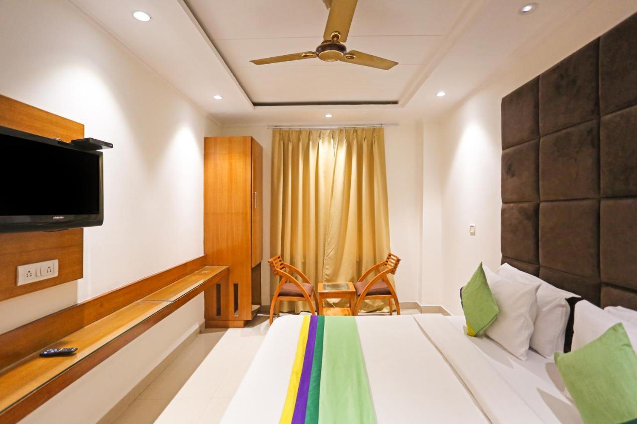 Fortuner Karol Bagh Just 1 Km From New Railway Station Hotel