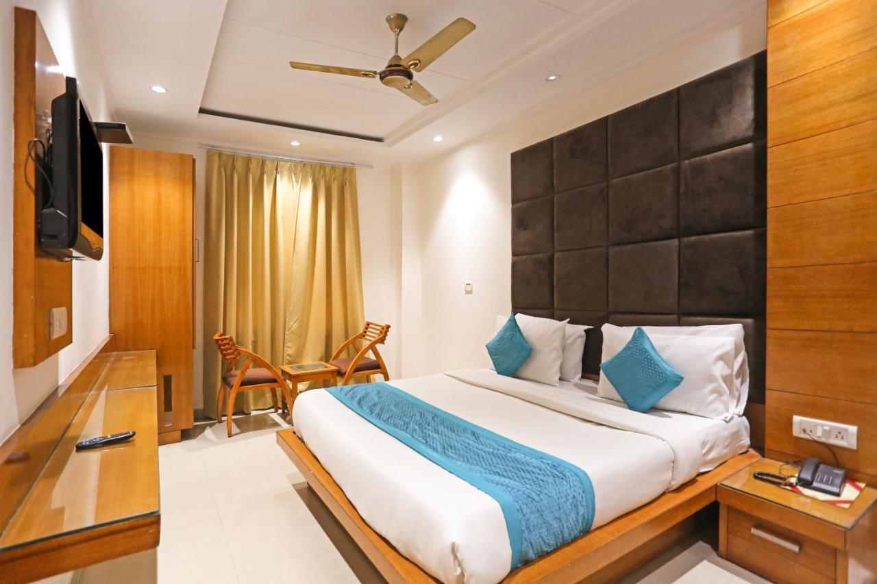 Hotel Fortuner Karol Bagh Just 1 Km From New Railway Station Delhi (National Capital Territory of India)
