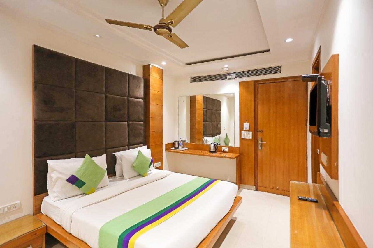 Hotel Fortuner Karol Bagh Just 1 Km From New Railway Station