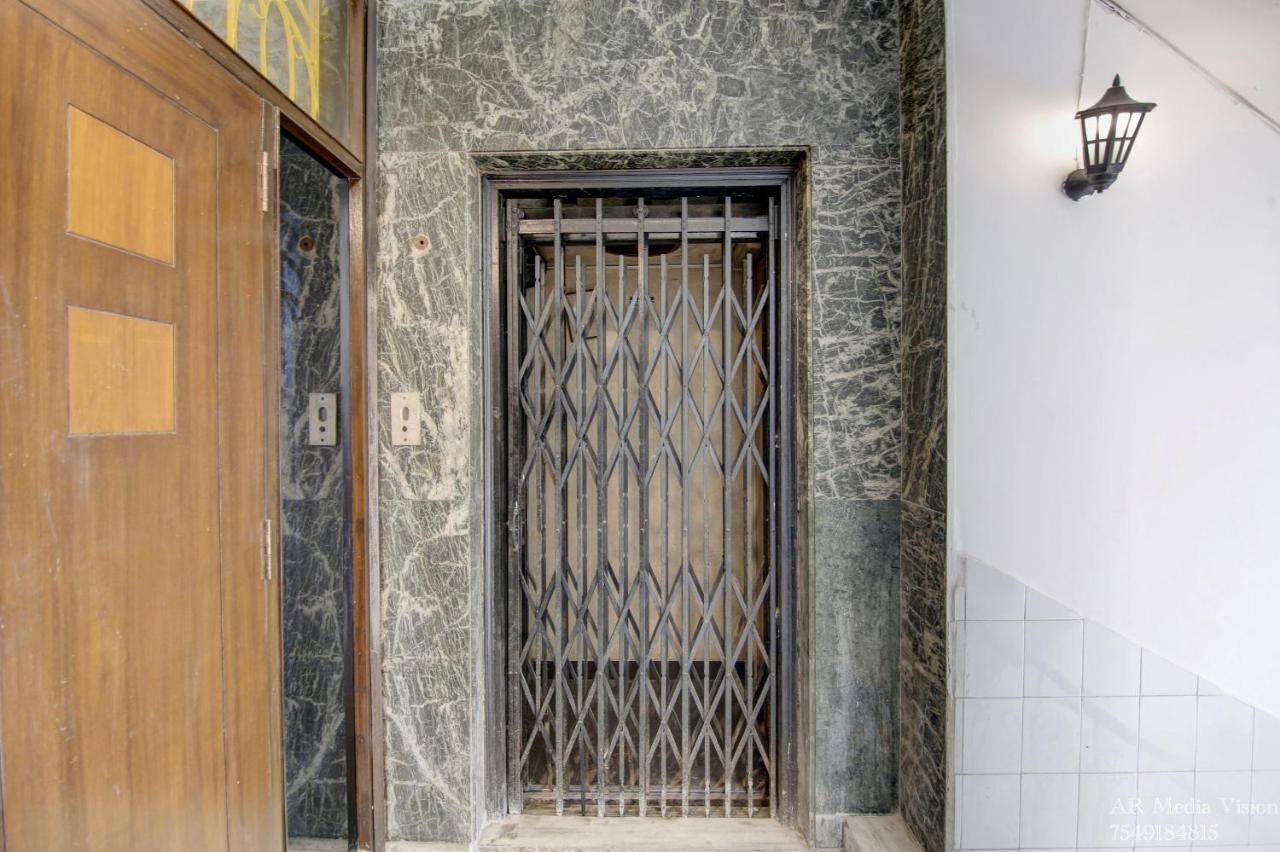 Guest house Lime Gk-2 At Greater Kailash Metro South Delhi Nearby Saket Select New Delhi