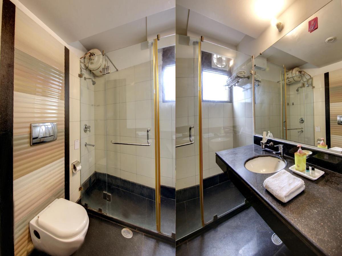 Lime Gk-2 At Greater Kailash Metro South Delhi Nearby Saket Select Guest house *