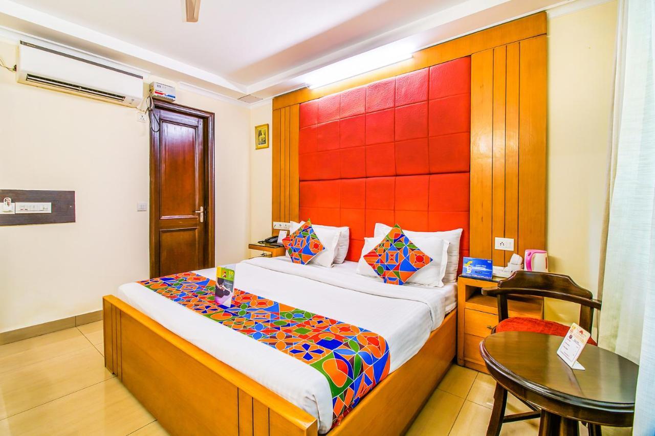 Fabhotel Signature Plaza New Delhi