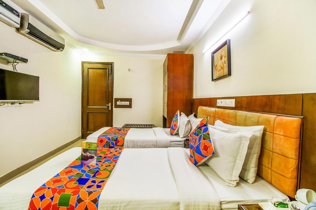 Fabhotel Signature Plaza 3* New Delhi