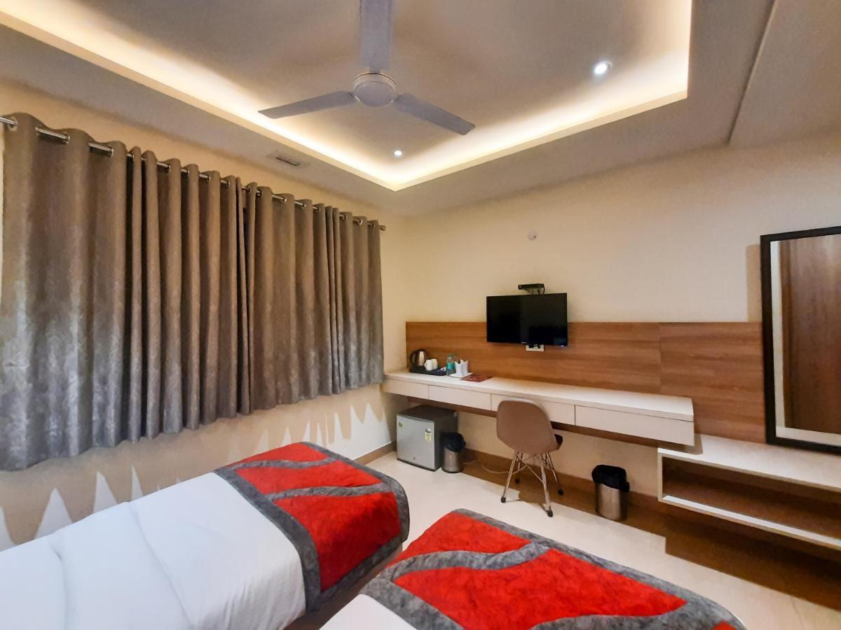Hotel Tripple Tree - Karol Bagh New Delhi