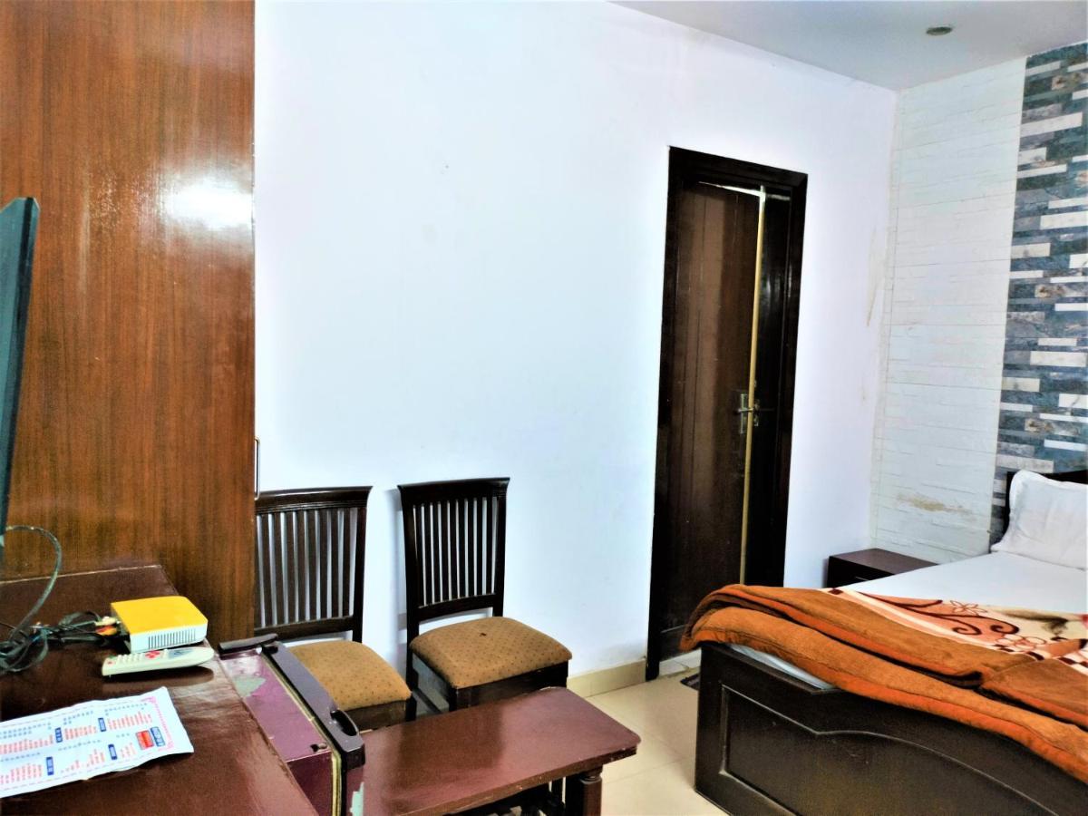 White Palace,nizamuddin Railway Station *